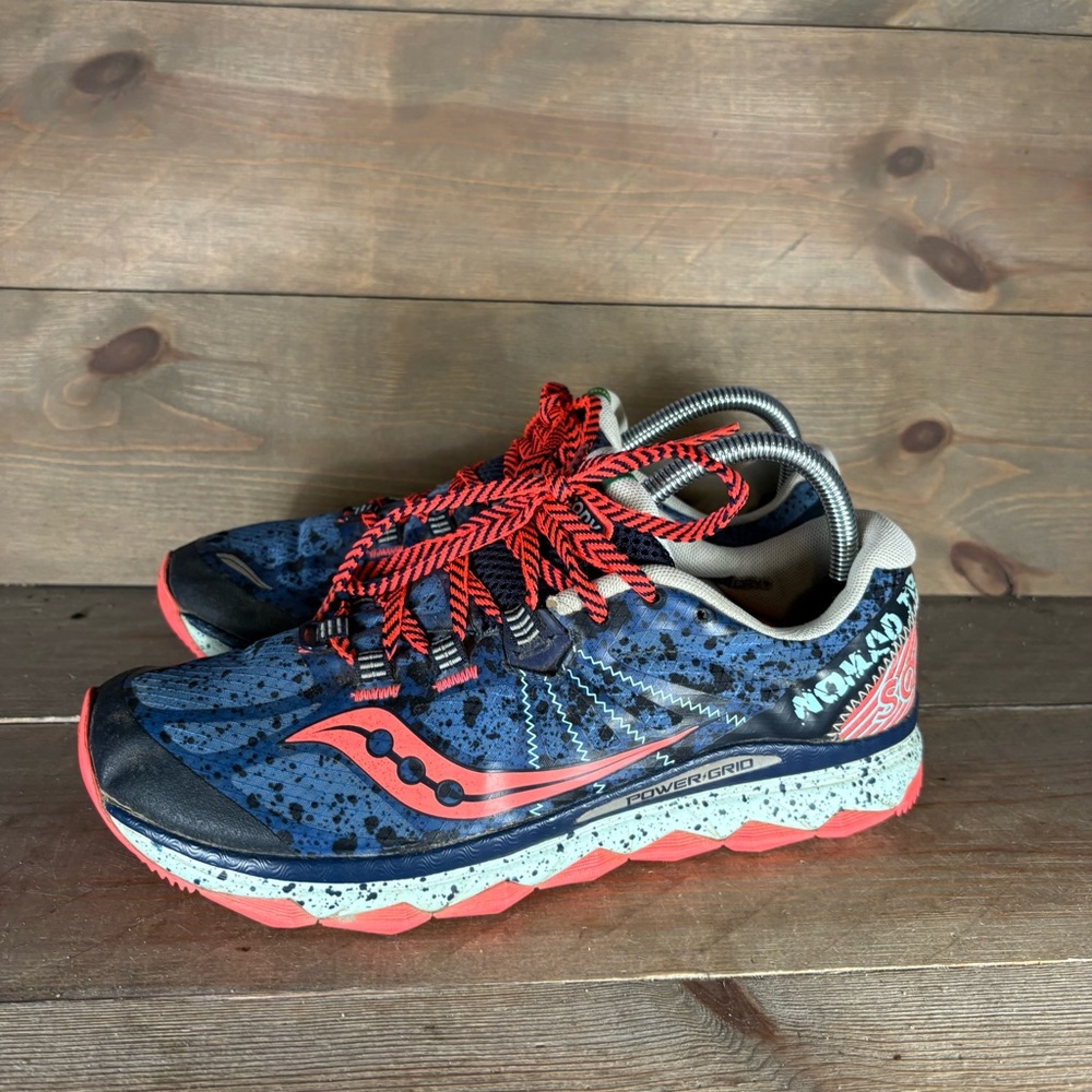 saucony nomad TR womens size 9.5 shoes blue athletic trail runnning sneakers
